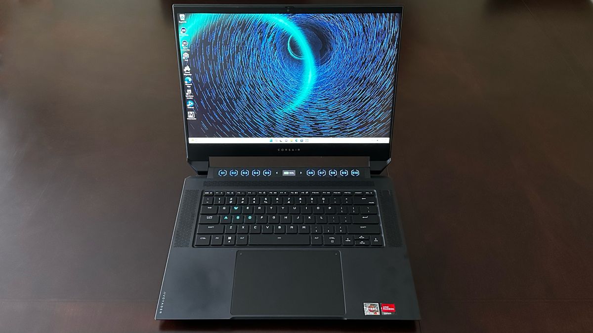 Corsair Voyager a1600