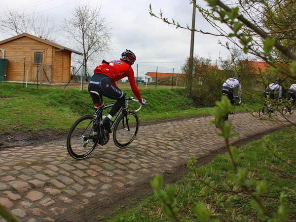 Fabian Cancellara sits at the back of the Saxo Bank group.