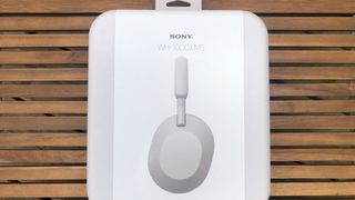 Sony WH-1000XM5 eco packaging