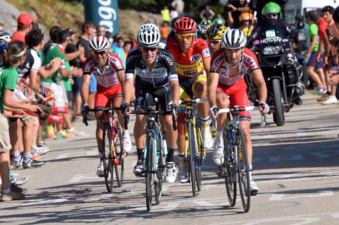 The favorites group lets Aru go for the stage win