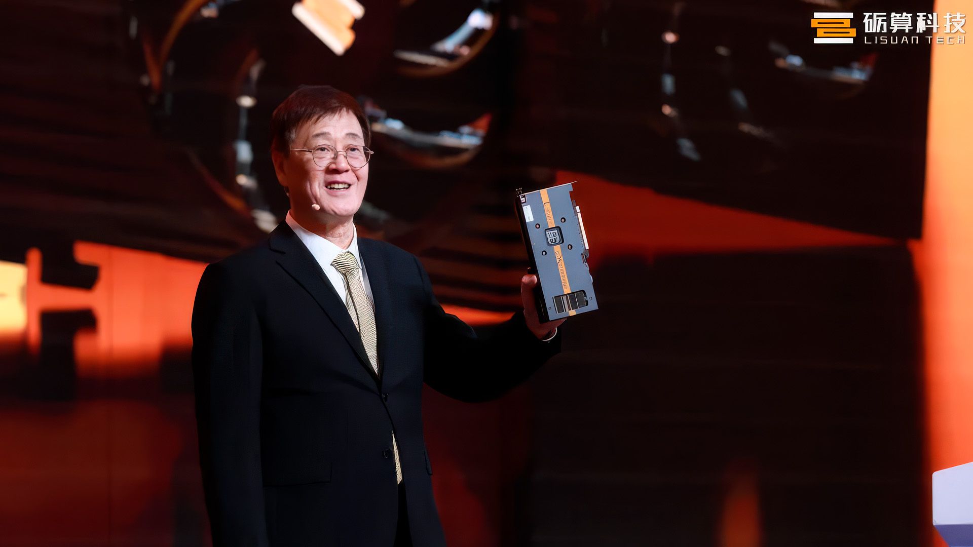 Китайский GPU Lisuan LX 7G100 уступает RTX 5060 втрое