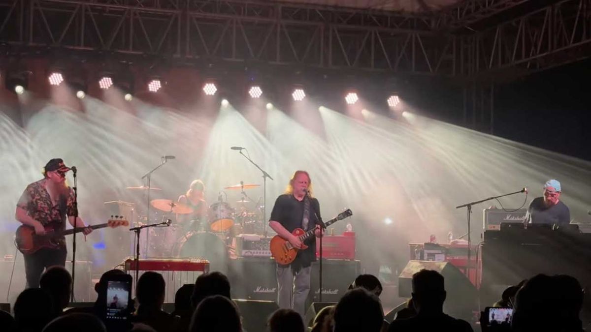 Gov&#039;t Mule onstage in Jamaica