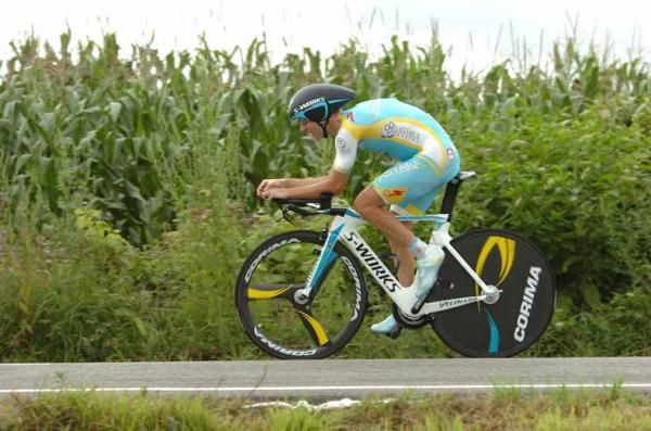 Fredrik Kessiakoff (Astana) rides to victory in the time trial.