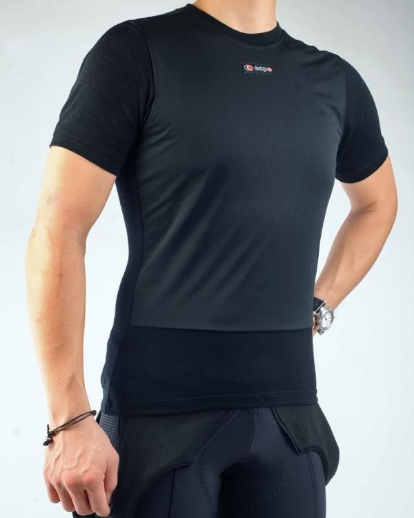 The Capo Limited Edition Wool Windproof Base Layer is expensive at US$79 but has already proven to remarkably warm.