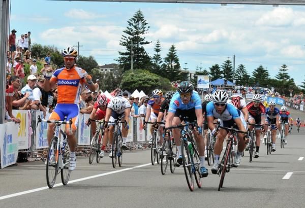Rabobank's Michael Matthews claims a narrow victory over Chris Sutton (Sky) and Caleb Ewan (NSWIS)