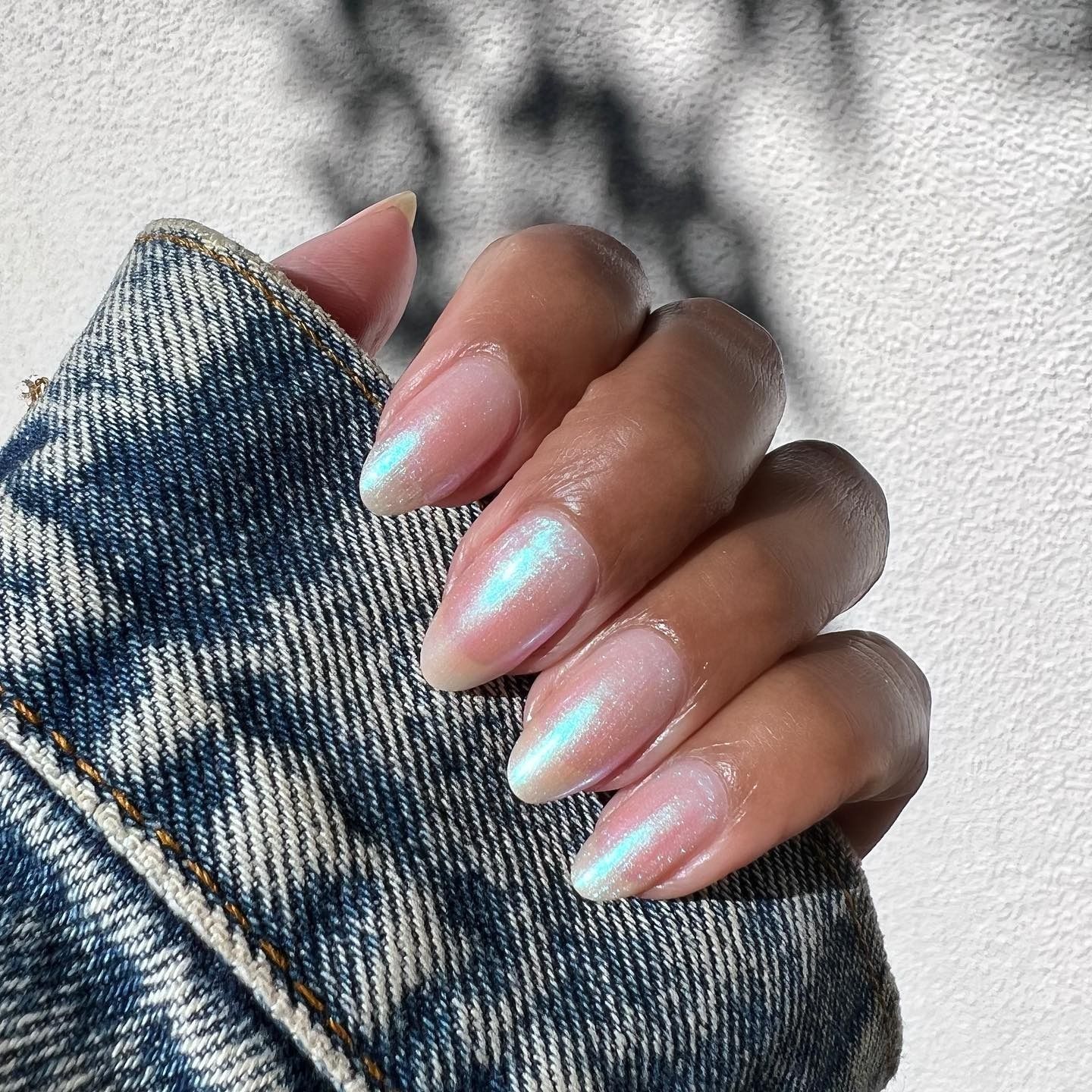 Photo of the stardust manicure trend