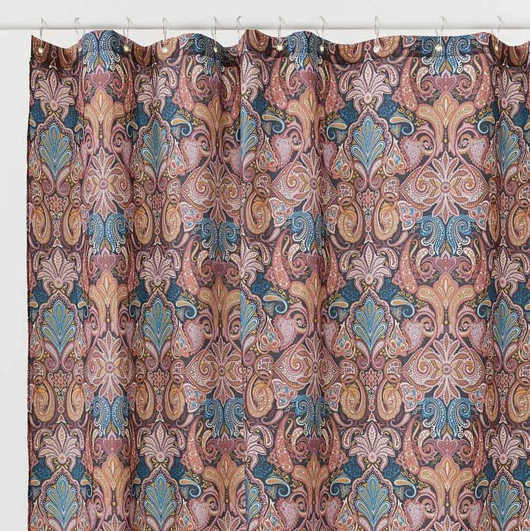 Make a style statement with fashionable new H&M Home bathroom