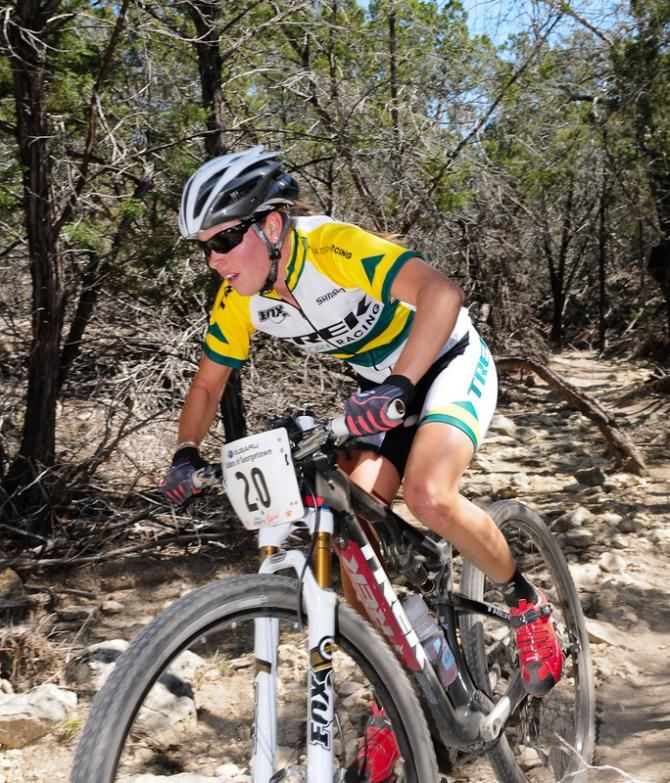 Rebecca Henderson (Trek Factory Racing) with a substantial lead late in the race