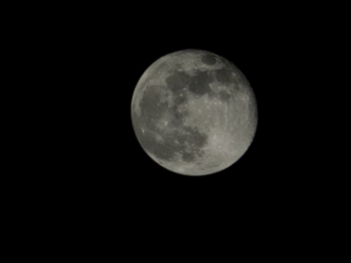 Samsung Galaxy S24 Ultra low light sample.