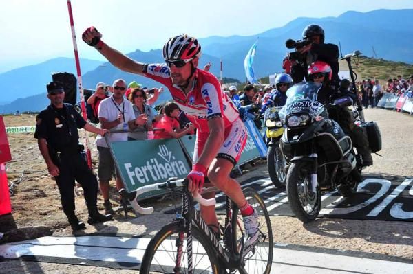 Denis Menchov (Katusha) wins on Bola del Mundo.