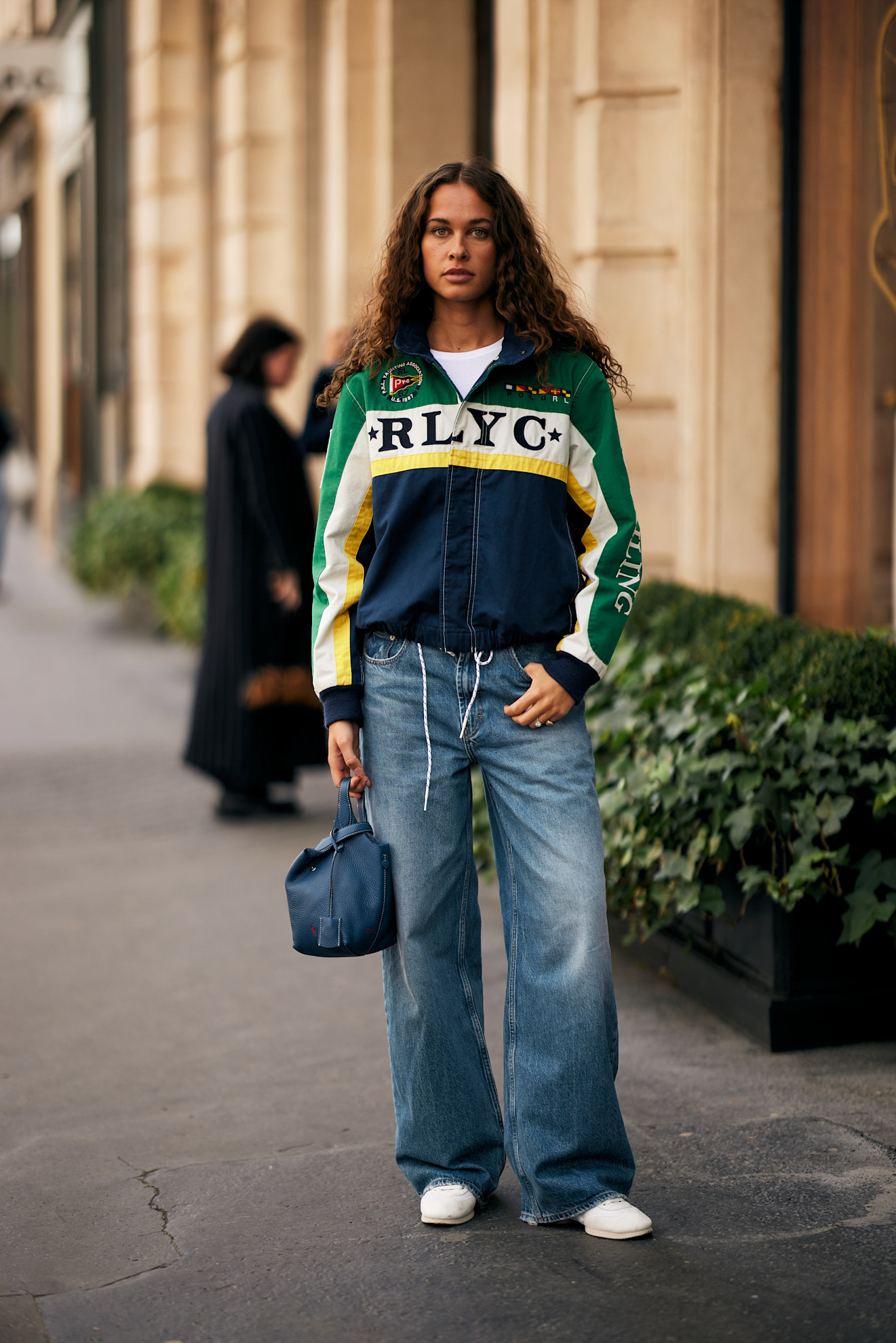 Winter jackets to wear with jeans: sporty jacket