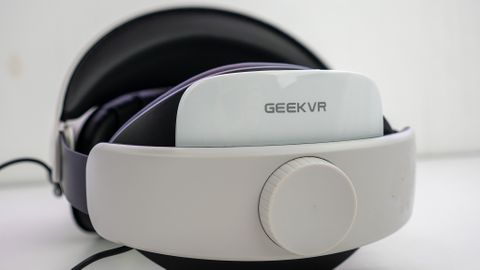 GeekVR Q2 Pro head strap for the Meta Quest 2 with the battery inserted