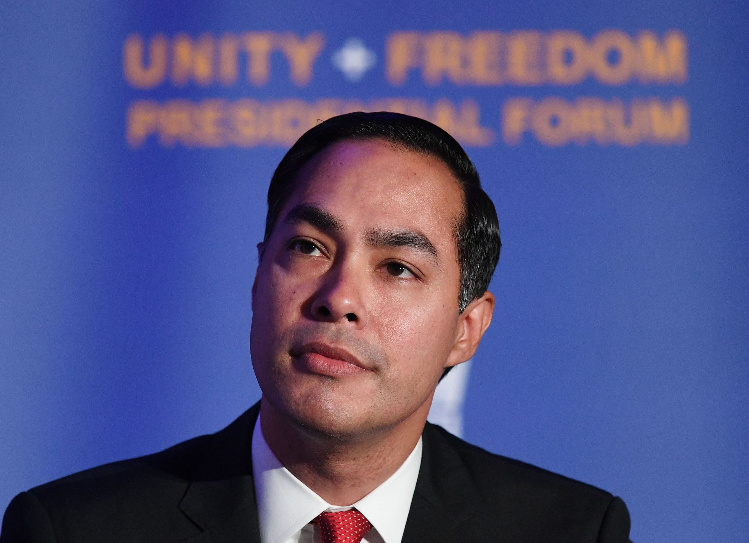 Julián Castro says he plans to end chronic homelessness in the U.S. by ...