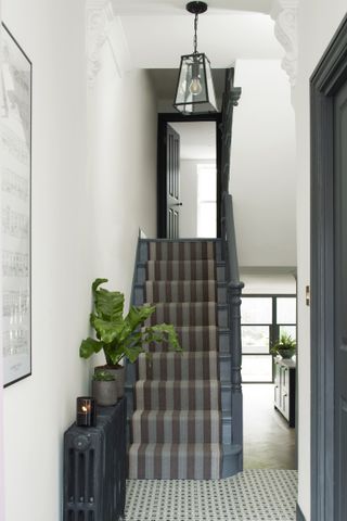 Staircase ideas - patterned runner