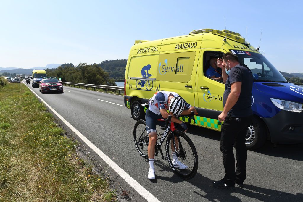 SANTA CRUZ DE BEZANA SPAIN AUGUST 31 Giulio Ciccone of Italy and Team Trek Segafredo abandons the race after crash during the 76th Tour of Spain 2021 Stage 16 a 180km stage from Laredo to Santa Cruz de Bezana lavuelta LaVuelta21 on August 31 2021 in Santa Cruz de Bezana Spain Photo by Tim de WaeleGetty Images