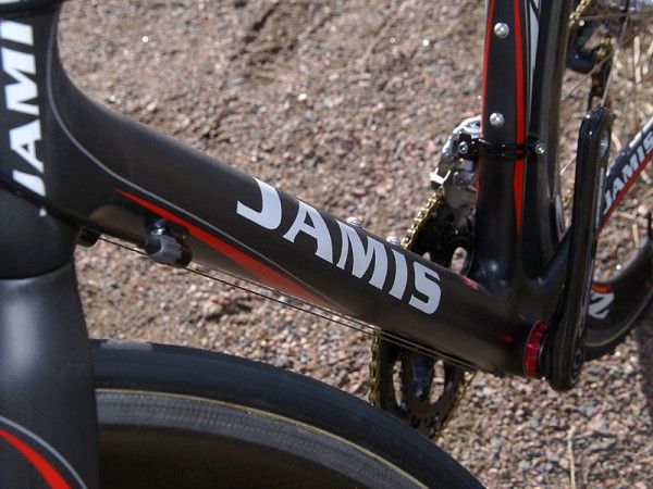 The down tube and top tube use a 'tri oval' profile that's claimed to optimise stiffness and weight