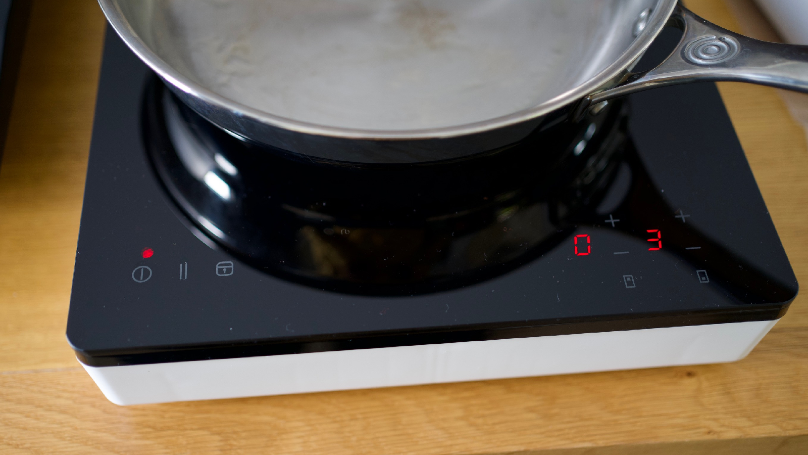 The Tillreda Portable induction hob from IKEA