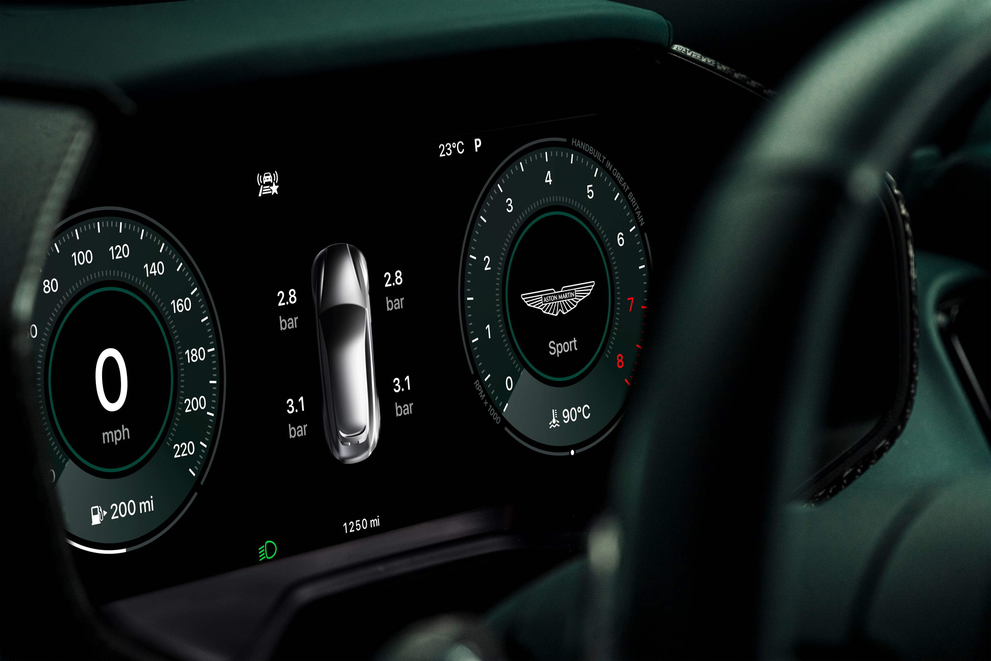 Apple CarPlay dials in the DBX707