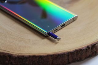 Galaxy Note 10 in Aura Glow