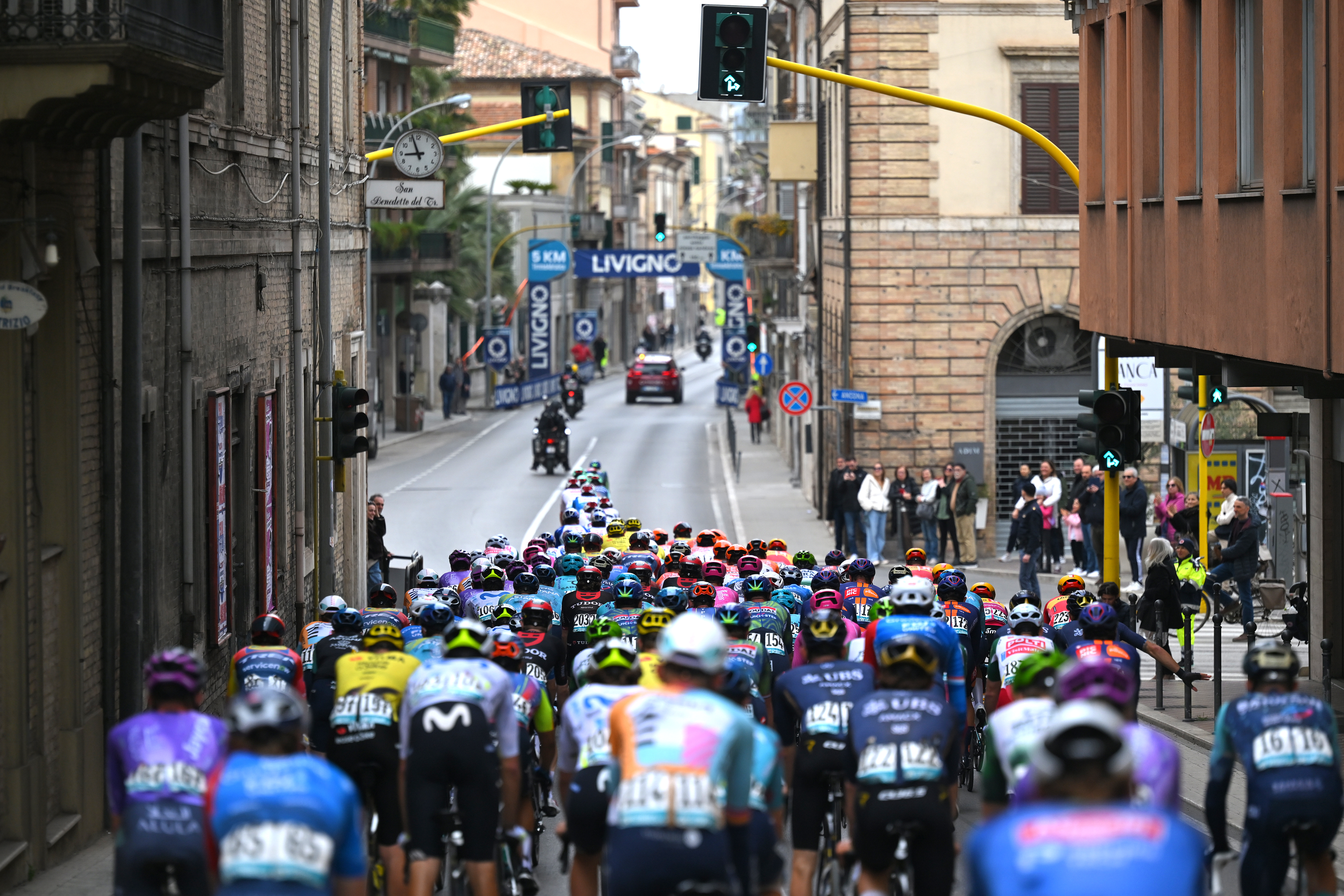 Tirreno-Adriatico stage 7 LIVE - Teams prepare for sprint finale in San Benedetto del Tronto