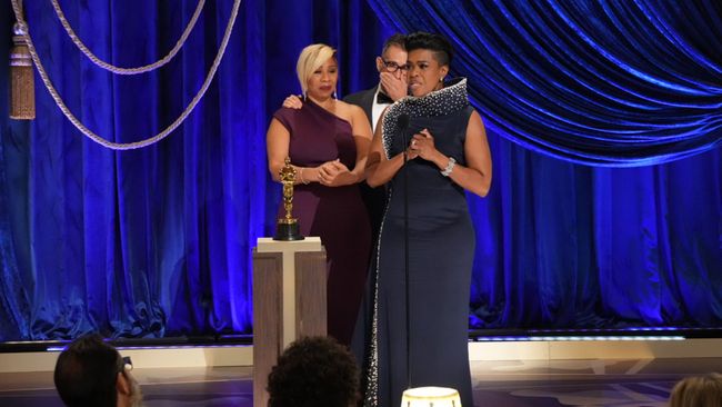 From left: Jamika Wilson, Sergio Lopez-Rivera, and Mia Neal win the best Oscar for Hairstyling and Makeup for 'Ma Rainey's Black Bottom'