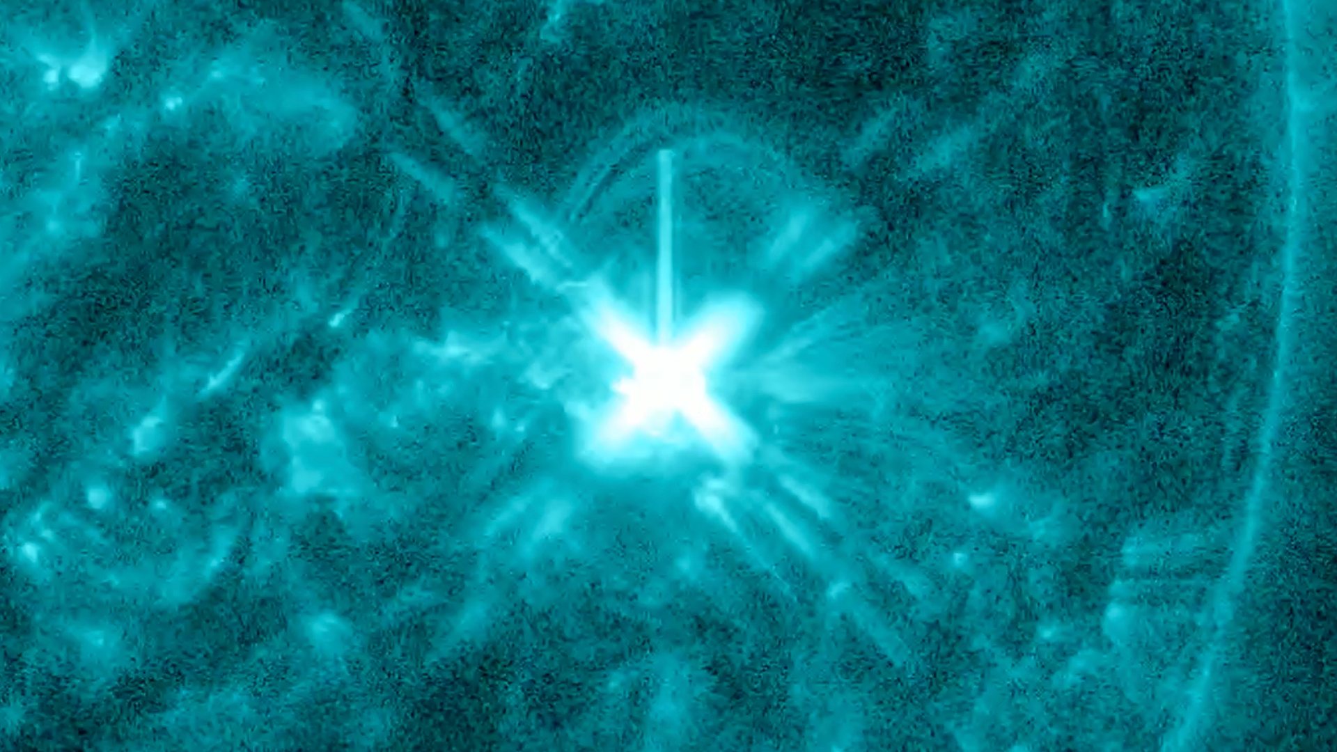 Powerful solar flare eruption from ‘sneaky’ sunspot triggers widespread radio blackouts (video) Space