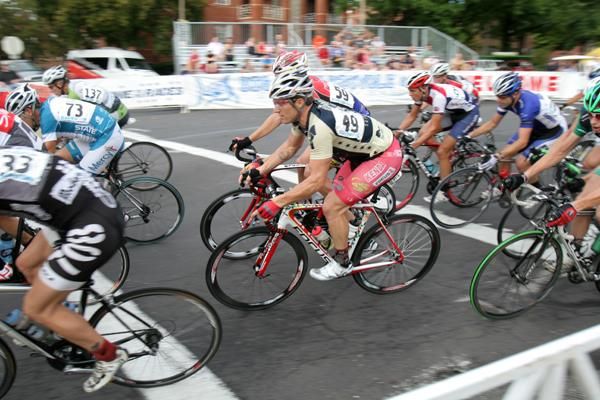 Overall leader Brad Huff waits out the sprint