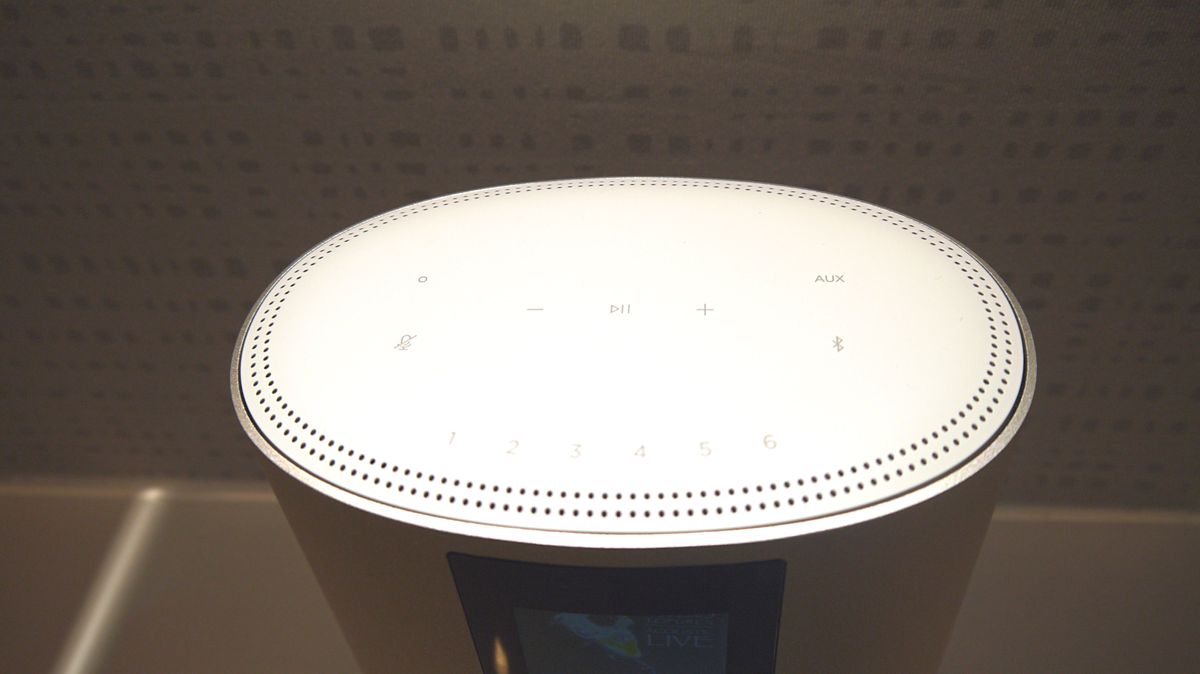 Top of Bose Smart Speaker 500