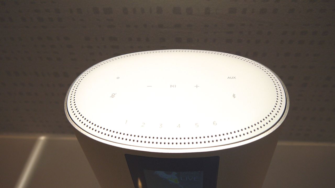 Top of Bose Smart Speaker 500