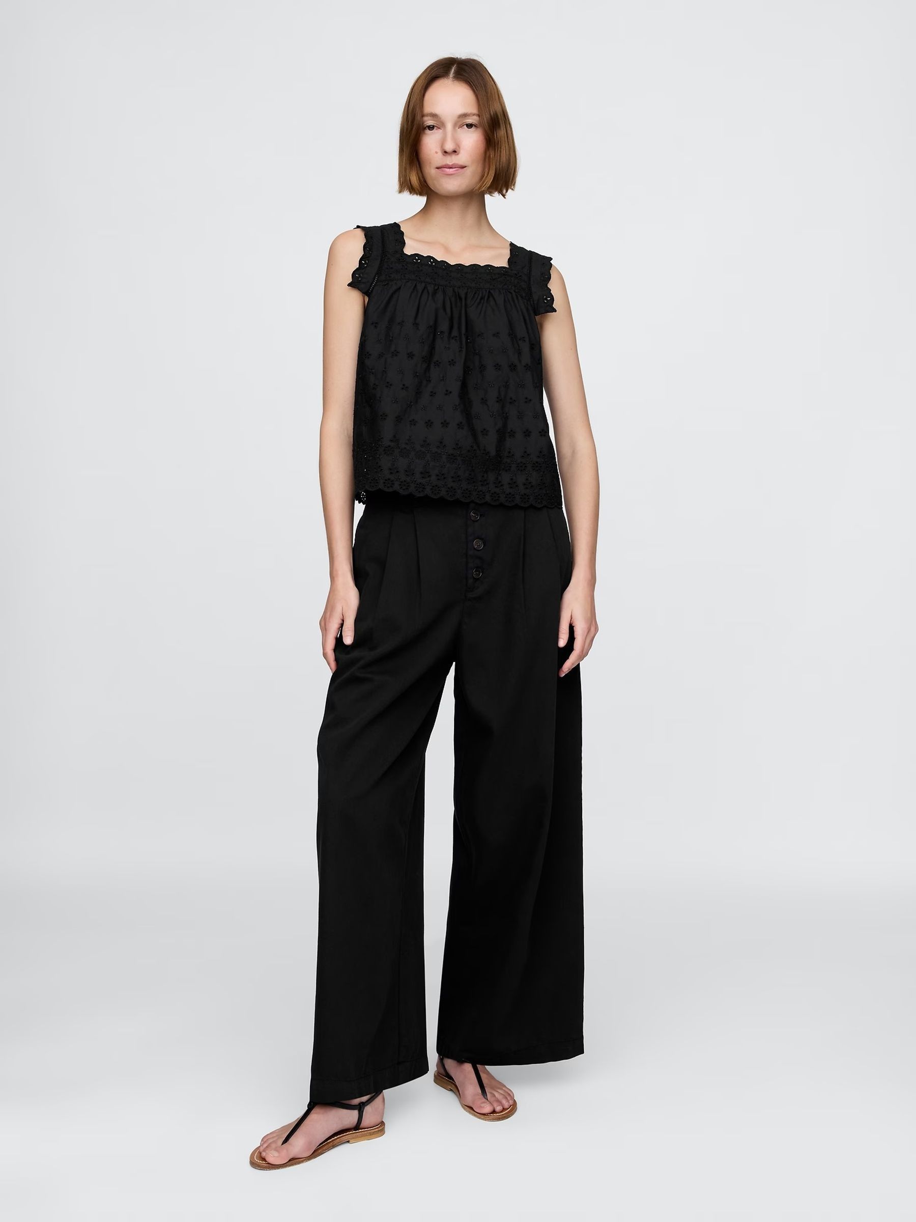 Black DÔen High Rise Pleated Trousers