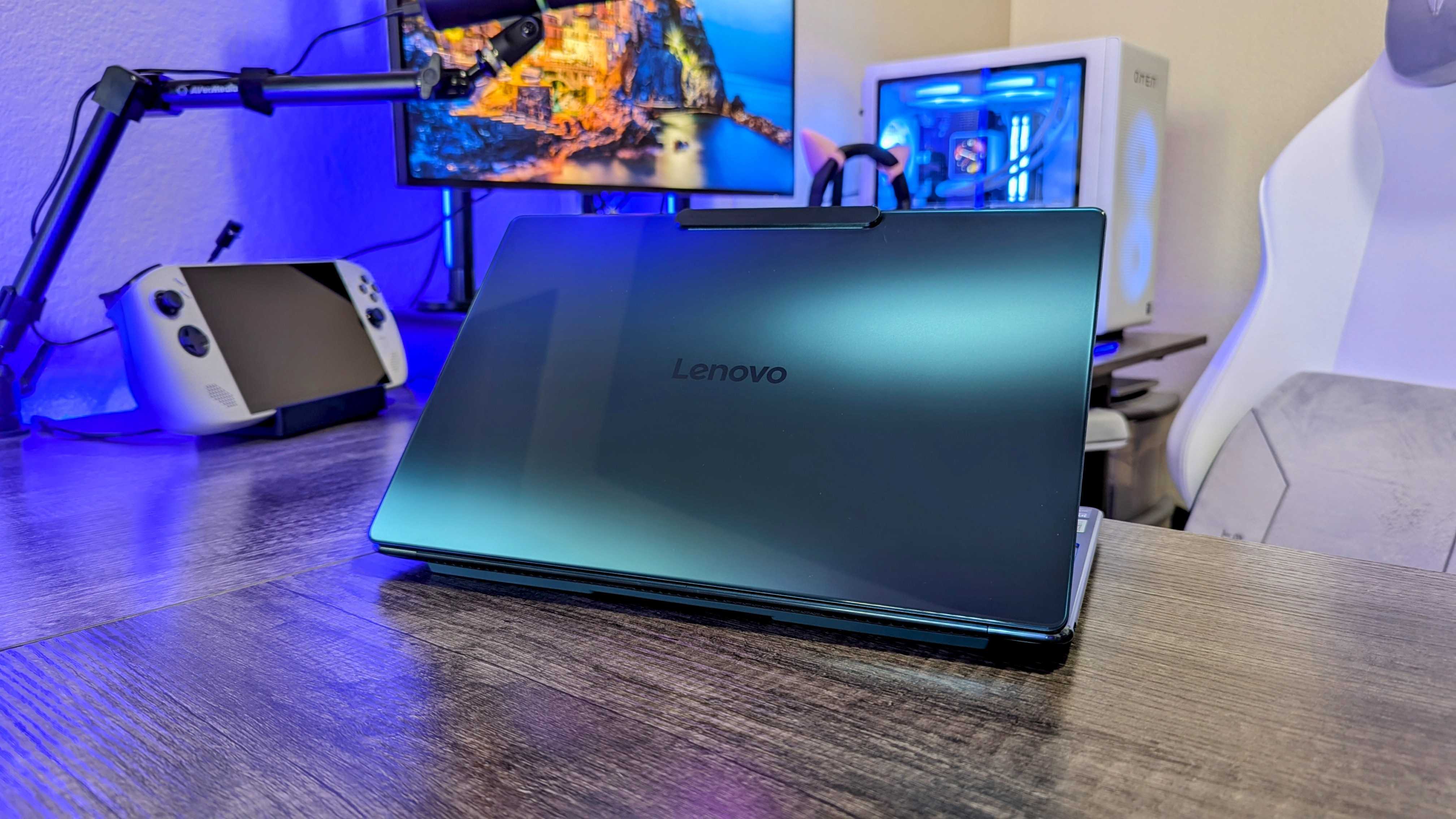 Image of the Lenovo Yoga Slim 9i 14 (Gen 10).