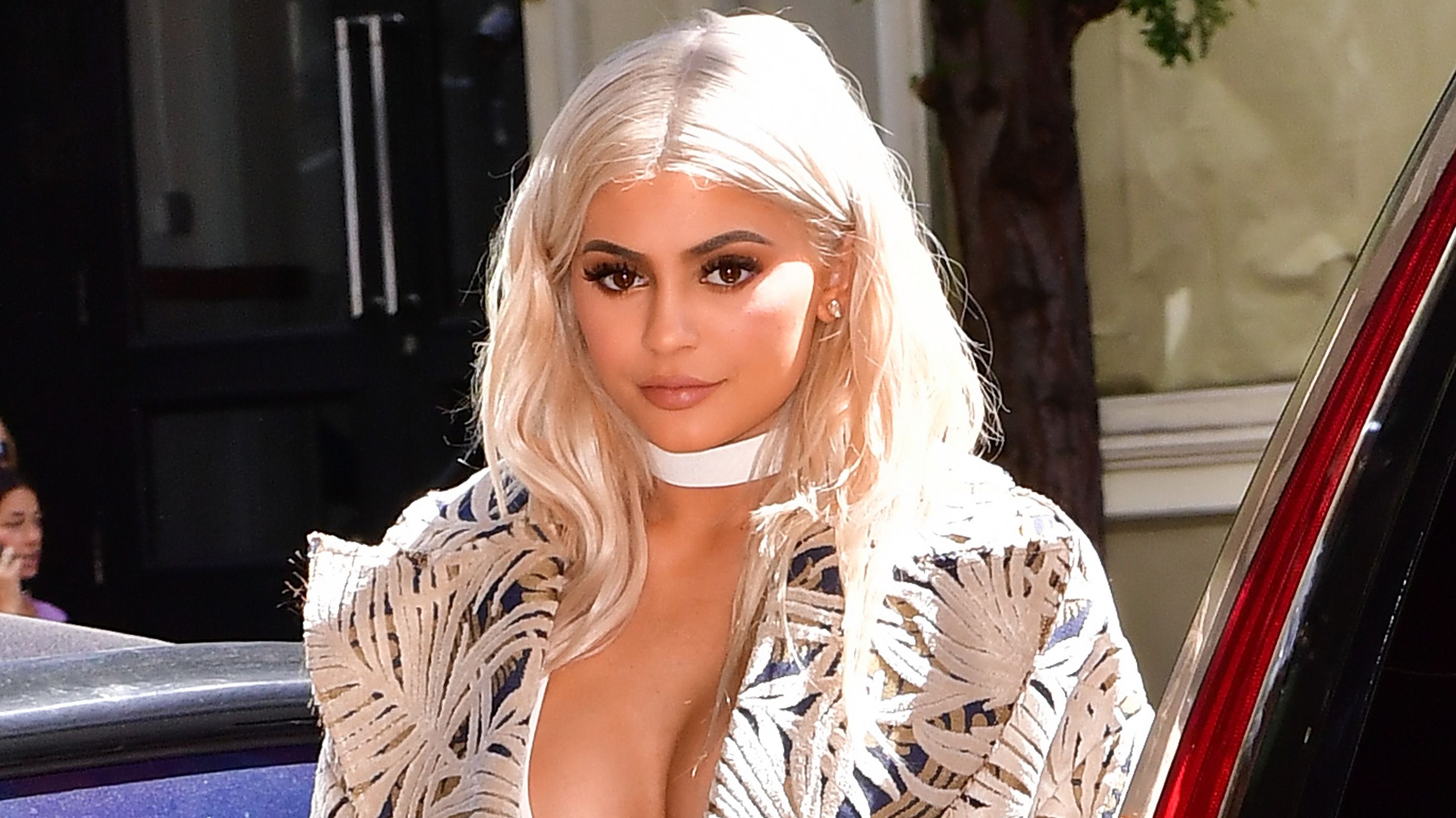 Kylie Jenner Opens Up About Bleached Blonde Hair Marie Claire