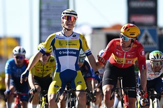 Tour of Turkey: Tom Crabbe avoids nasty crash on stage 2 to take back-to-back sprint victories