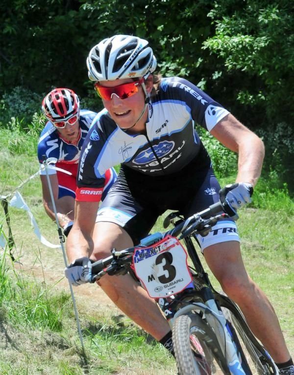 Sam Schultz (Subaru Trek) corners with Todd Wells (Subaru Trek) on his wheel