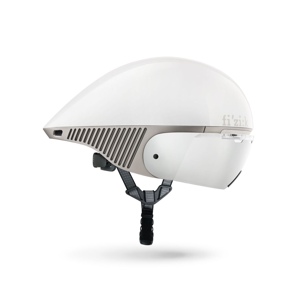 A Fizik Kunee Aero road helmet