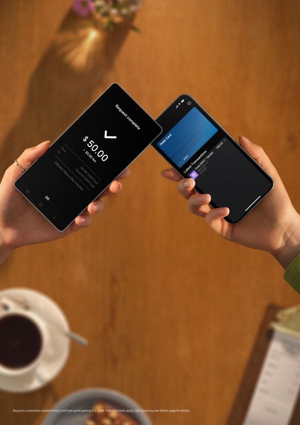 Two phones with Samsung Wallet bumped together