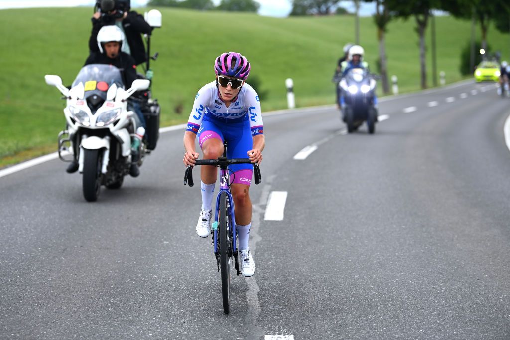 Ur&scaron;ka Žigart on the attack at the Tour de Suisse Women
