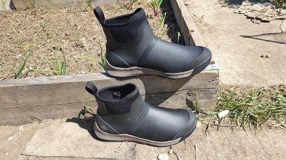 Short muck boots for 2024 men