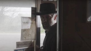 Garret Dillahunt's John Dorie walking into convenience store in Fear the Walking Dead