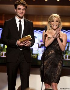 Robert Pattinson Reese Witherspoon - Reese Witherspoon and Robert Pattinson dazzle at CMAs - Robert Pattinson - Reese Witherspoon - Water for Elephants - Marie Clarie - Marie Clarie UK