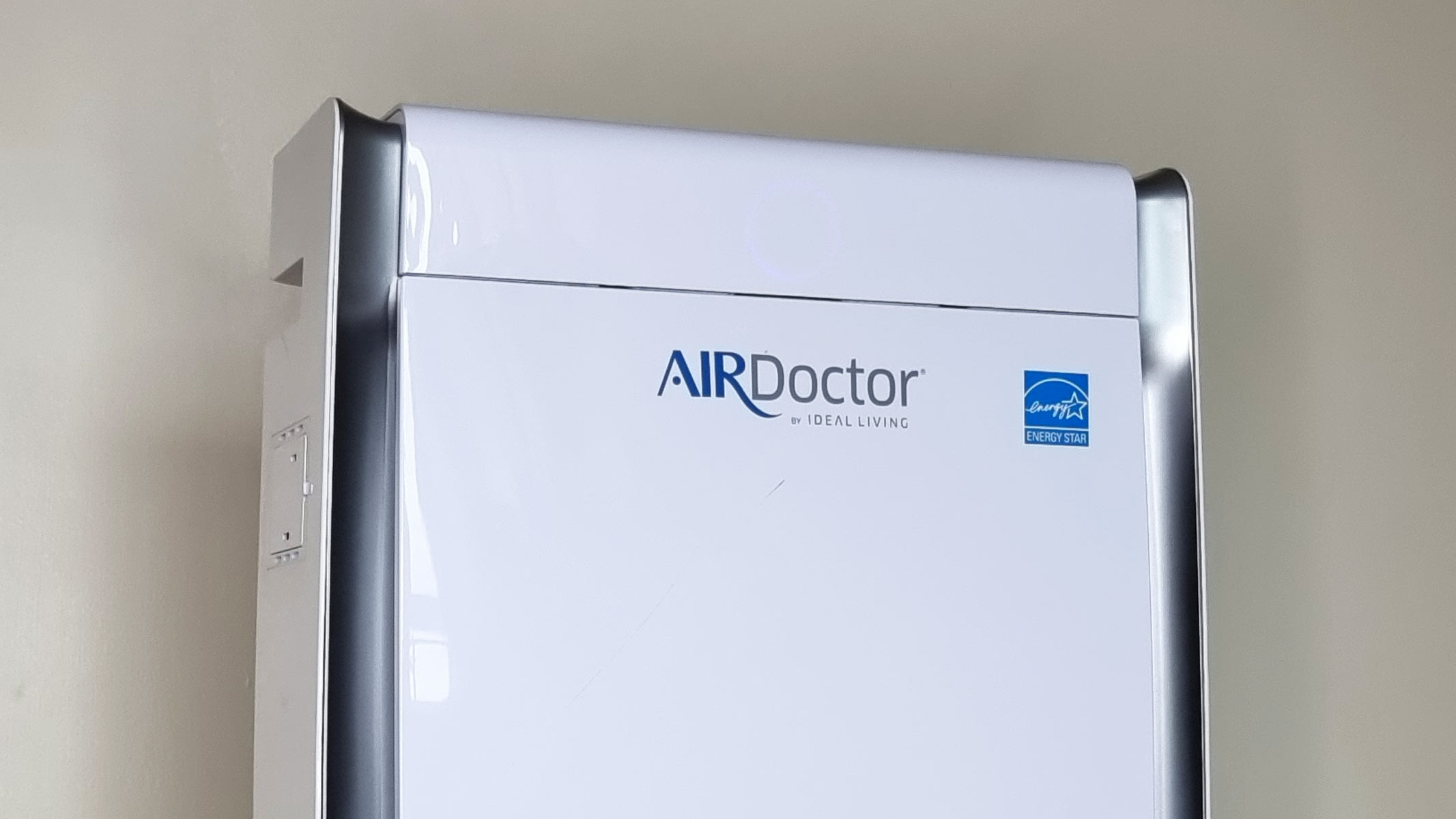 AirDoctor AD3500، صورة مقربة للوحة الأمامية