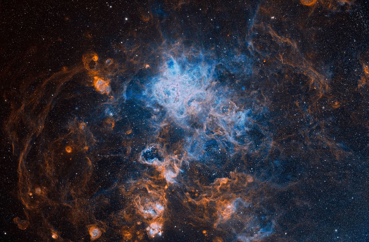 Sample images of night sky objects with the new Hyperia telescope from Vaonis.