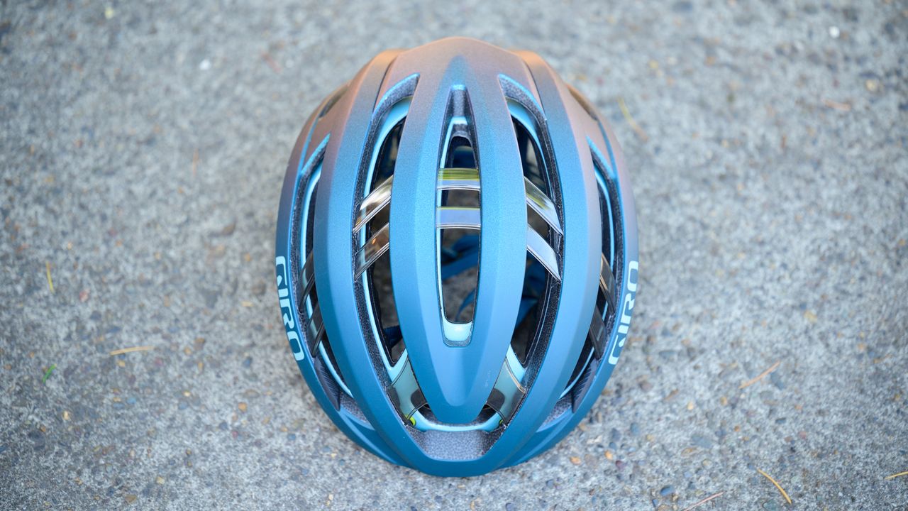 Giro Aries Spherical top view