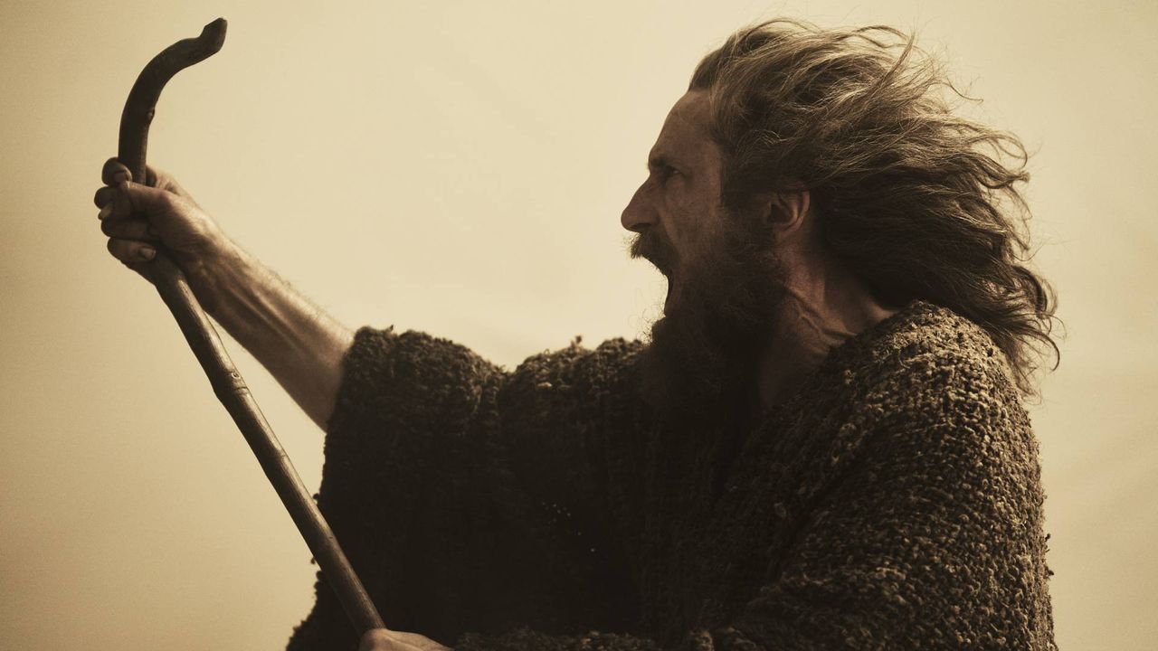 First look at Gandalf in Lord of the Rings: The Rings of Power season 3 revealed on the side of a Comic-Con tram