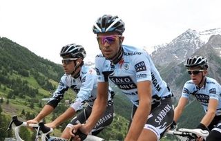 Alberto Contador (Saxo Bank Sungard) rides the Alps
