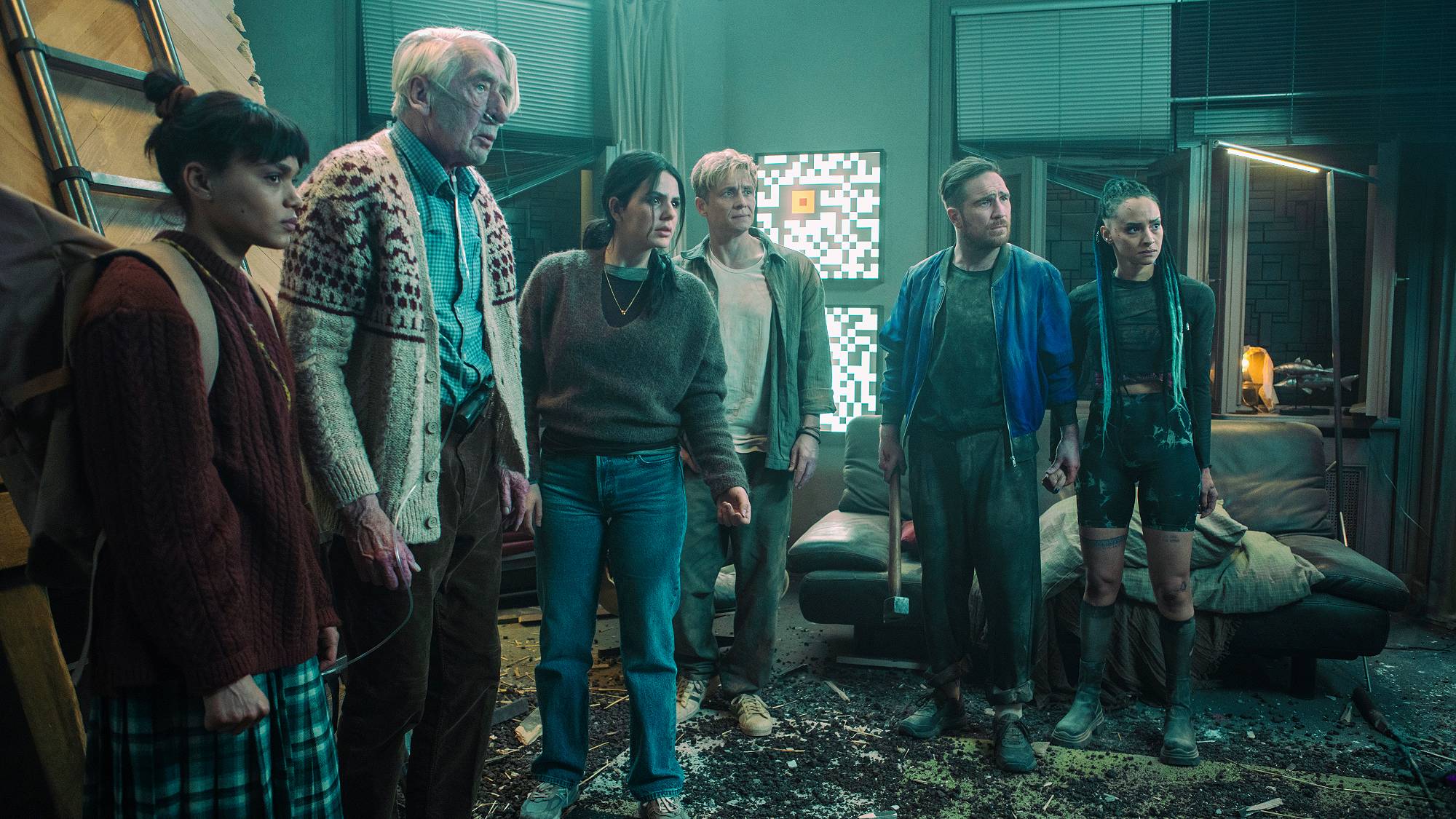 Matthias Schweighöfer, Ruby O. Fee, Frederick Lau, Salber Lee Williams, Axel Werner, and Sira-Anna Faal in "Brick" on Netflix