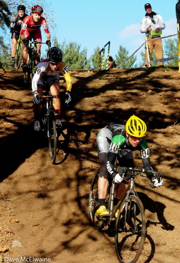 Mary McConneloug (Kenda-Seven-NoTubes) leading the race at the big descent