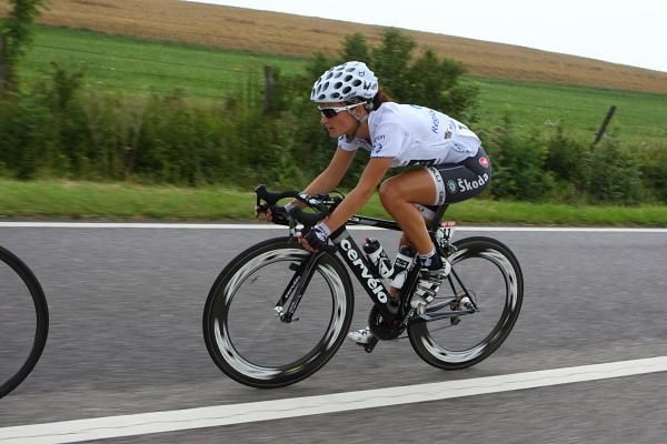 Young rider competition leader, Elizabeth Armitstead (Cervelo TestTeam).