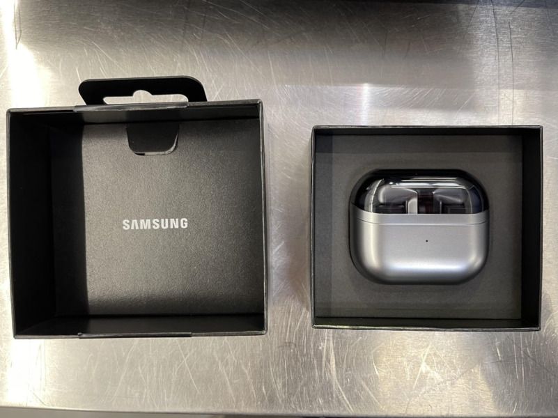 Galaxy Buds 3 Pro real life images leak