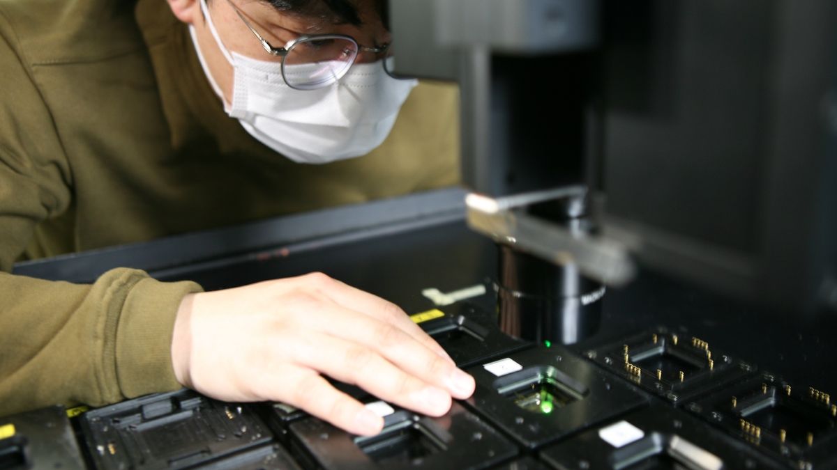 Samsung Display engineer at work on OLED display panel